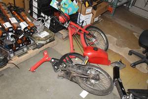 lot 848 image: 1981 Honda Moped Parts PA50  with Frame, Front and Rear Wheel Assemblies, Gas Tank