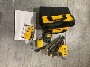 lot 109 image: 20-Volt MAX Lithium-Ion Cordless Brushless 2-Speed 30° Paper Collated Framing Nailer with 4Ah Battery and Charger by DEWALT Customer Returns See Pictures