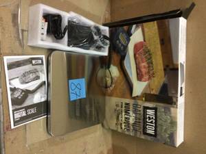 lot 87 image: 330 lb. Capacity Digital Scale by Weston (customer return) (see pictures) 