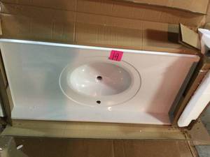 49 in. W x 19 in. D Cultured Marble Vanity Top with White on White Bowl by Design House (customer return) (see pictures)&nbsp
