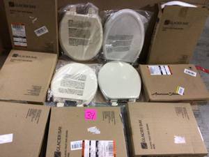 GLACIER BAY PLASTIC TOILET SEAT ROUND (customer return) (see pictures)&nbsp
