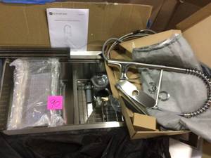 All-in-One Undermount Stainless Steel 33 in. 5050 Double Bowl Workstation Kitchen Sink with Faucet and Accessories (customer return) (see pictures)&nbsp