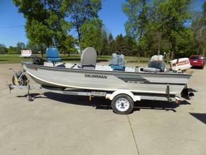 1990 Grumman Boat & Trailer Package