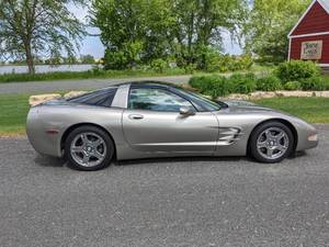lot 1 image: 1998 Chevy Corvette Targa Top 5.7L V8 OHV VIDEO