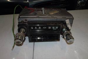 1965-67 Chevy Impala Push Button Radio