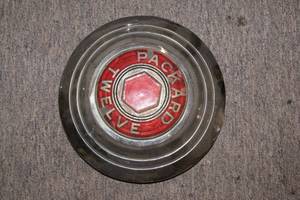 1935-1938 Packard Twelve Hub Cap