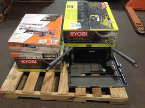 Lot of assorted Tile Saws Customer Returns See Pictures