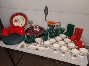 lot 125 image: Christmas Chargers, Mugs, Sundae Bowls, Candy Dishes, Salt and Pepper Shakers