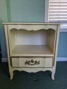 lot 58 image: French Provincial Painted Nightstand