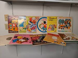 lot 109 image: Vintage Vinyl Record Collection for Kids and Christmas