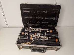 lot 110 image: Buescher Clarinet with Original Case
