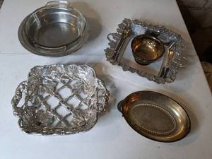 lot 158 image: Vintage Platters & Bowl (Some Silver Plated)