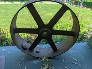 lot 28 image: Cast Iron Wagon Wheel