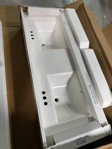 60 x 21 Vanity Top (in good condition) (see all pictures)