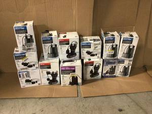 Lot of Everbilt Utility, Transfer , Sump pumps (customer returns) (see all pictures)