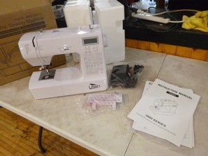 NEW Uten Sewing Machine