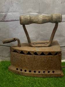 lot 2 image: Antique 8 Tall Iron