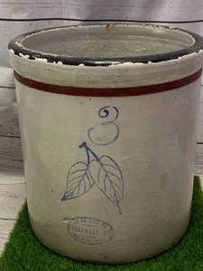 lot 12 image: Antique 3 Gallon Redwing Crock