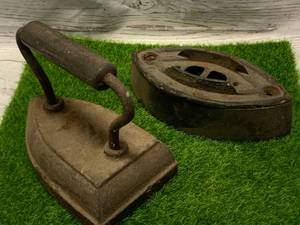 lot 27 image: Lot of Two Antique Irons