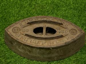 lot 28 image: Enterprise Mfg #50 Antique Iron