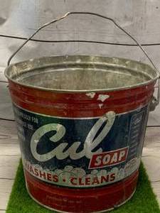 lot 30 image: 1953 Cul Soap Metal Bucket