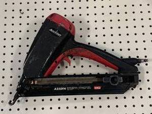lot 75 image: Senco Air Gun Finish Nailer A250FN