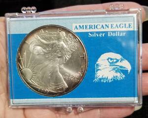2002 AMERICAN SILVER EAGLE 1 TROY OZ. .999 FINE SILVER DOLLAR