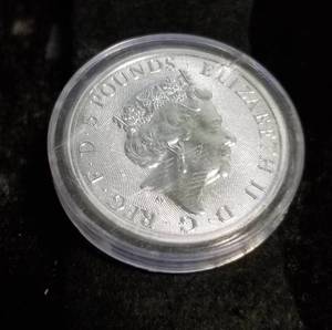 2020 QUEENS BEAST WHITE HORSE 2 TROY OZ .9999 FINE SILVER IN AIRTITE