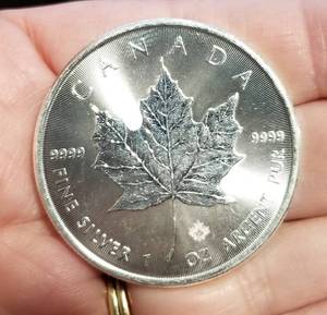 2021 CANADA $5 MAPLE LEAF 1 TROY OZ .9999 FINE SILVER
