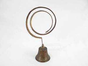 lot 9 image: Antique English Brass Servants Bell