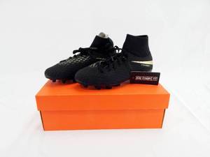 lot 27 image: Nike Youth Junior Hypervenom&nbspPhantom 3 Academy Cleats