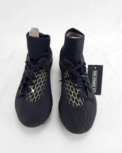 lot 28 image: Nike Youth Junior Hypervenom&nbspPhantom 3 Academy Cleats