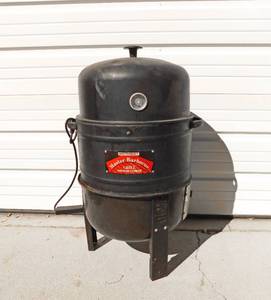 lot 201 image: Masterbuilt Master Barbecue Grill Smoker Cooker