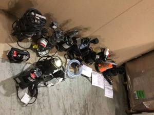 lot 31 image: Assorted of utility and Sump Pumps from Everbilt costumer returns