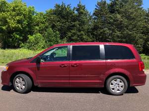 2011 Dodge Grand Caravan Express - 2 OWNER