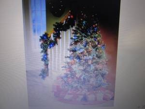 Prelit Tree, Wreath and Garland Set...