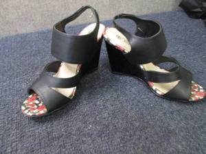 Avon Pop of Roses Cushioned Ladies ...