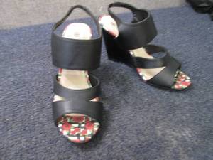 Avon Pop of Roses Cushioned Ladies ...