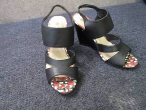 Avon Pop of Roses Cushioned Ladies ...