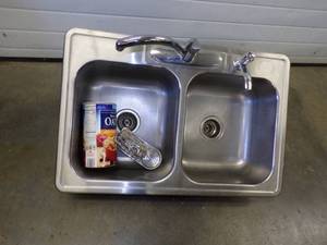 Kitchen Sink and Faucet