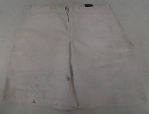 lot 732 image: Dickies Mens White 10 Relaxed Fit Utility Painters Shorts Size 38 - 1 Pair