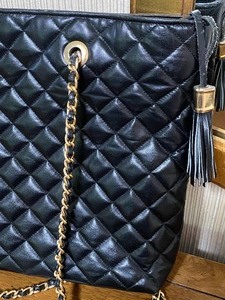 Vintage Ladies Chanel Handbag Not Authenticated.