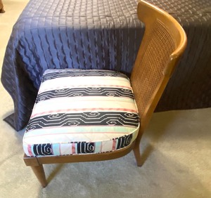 Lovely Mid Century Chair w Wide Seat