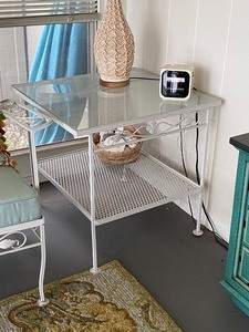 Six Piece Vintage White Metal Patio Set