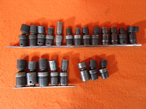 lot 35 image: Snap-On Std & Metric Wobble Sockets