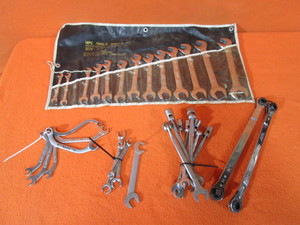 lot 57 image: Specialty Wrenches