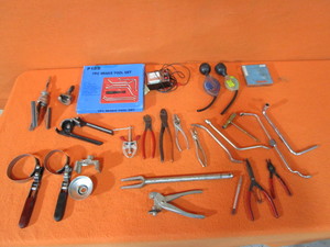 lot 66 image: Automotive Tools