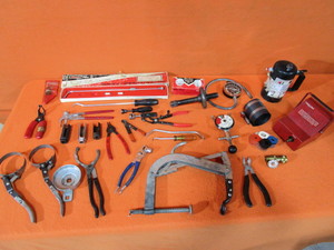 lot 67 image: Automotive Tools