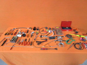 lot 68 image: Automotive Tools