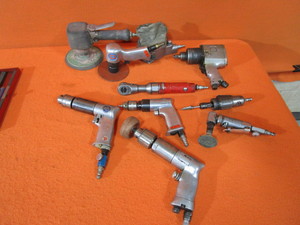 lot 71 image: Air Tools